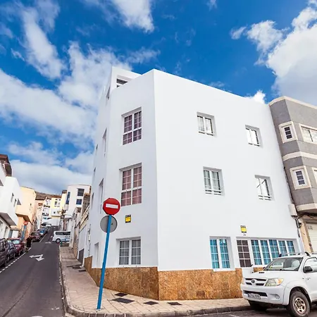 Junto La Playa * グラン・タラハル