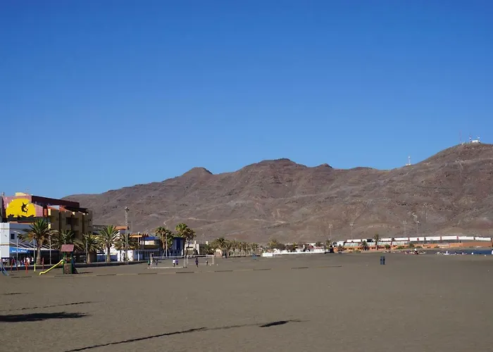 Junto La Playa